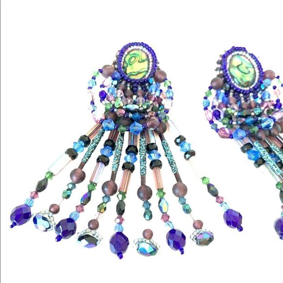 Vtg iridescent abalone glass beaded chandelier artist made clip earrings - Picture 5 of 10